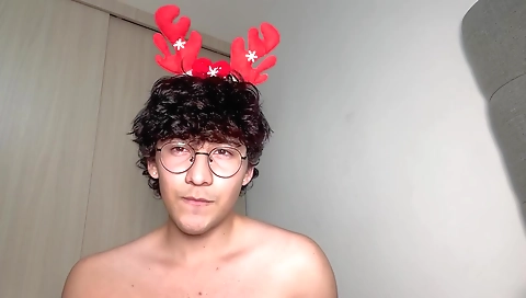 Sexy babe fucks with a dildo