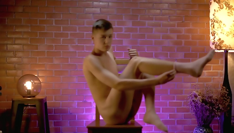 Sexy younger lei strolt asianhappyending with a toy