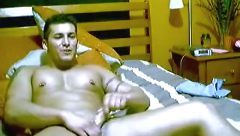 Super hot brunette babe masturbates her pussy